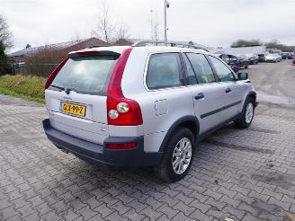 Coche siniestrado Volvo Xc-90 2.5 T 2005/10