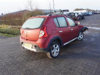 demontáž osobní automobily Dacia Sandero 1.6 BiFuel 2012/3