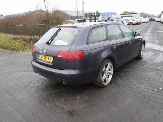 Coche siniestrado Audi A6 avant 2.4 V6 2005/11