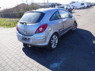 Coche siniestrado Opel Corsa 1.2 2007/5