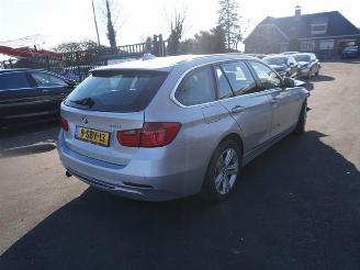 uszkodzony samochody osobowe BMW 3-serie 316i Touring 2013/9