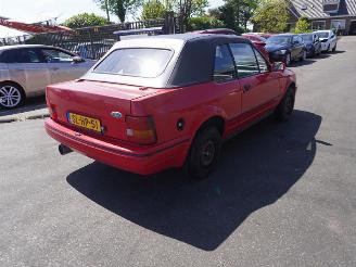 Unfallwagen Ford Escort Cabrio 1.6 1990/3