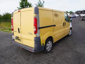 demontáž dodávky Renault Trafic 2.0 dCi 2007/6