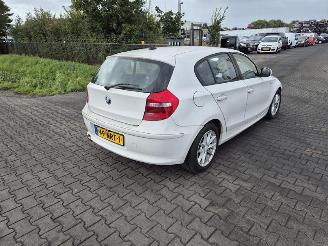 Coche siniestrado BMW 1-serie 118d 16V (N47-D20C) 2010/11