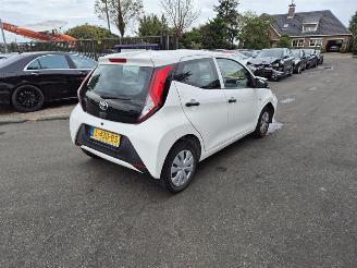 Schadeauto Toyota Aygo 1.0 12V 2021/4