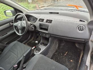 Suzuki Swift 1.3 16V picture 5