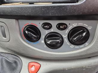 Renault Trafic 2.0 dCi 16V picture 6