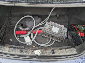 BMW 3-serie 330e picture 10