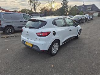 krockskadad bil auto Renault Clio 0.9 TCe 2016/5