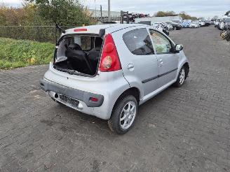 demontáž osobní automobily Peugeot 107 1.0 12v 2011/4