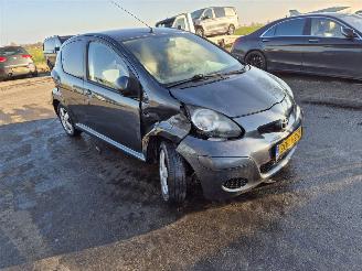 Toyota Aygo 1.0 12v picture 4