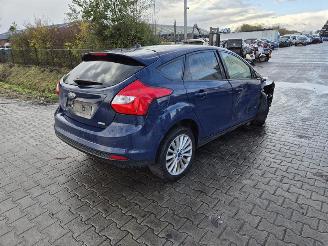 Vrakbiler auto Ford Focus 1.0 Ti 2013/10