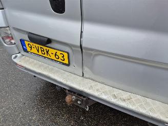 Renault Trafic 2.5 dCi picture 7