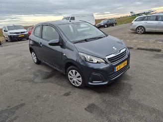 Peugeot 108 1.0 12v picture 4