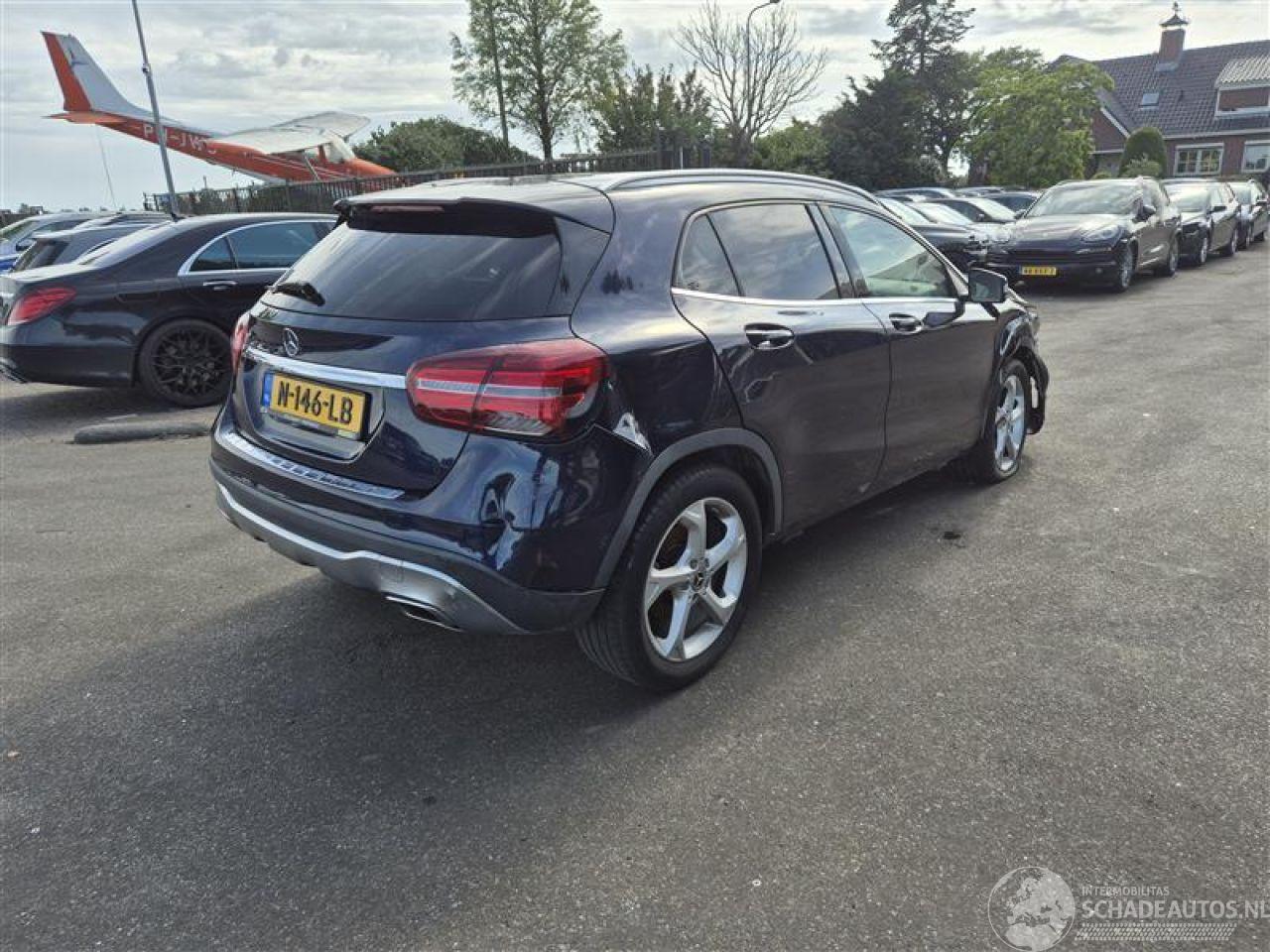 Mercedes GLA 180