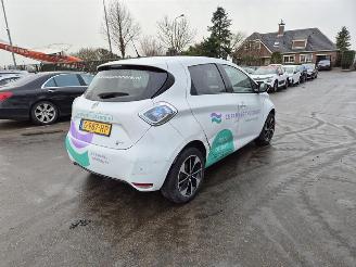 krockskadad bil auto Renault Zoé R110 2019/4