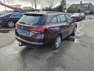 uszkodzony samochody osobowe Opel Astra SPORTS TOURER 1.6 CDTi 2016/11