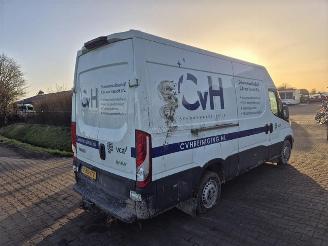 disassembly commercial vehicles Iveco New daily 33 2022/6