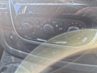 Renault Trafic 1.6 dCi   dc picture 11