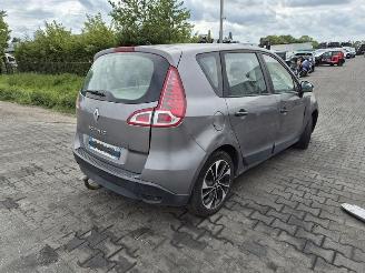 Vrakbiler auto Renault Scenic 1.5 DCi 2012/1