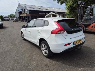 Volvo V-40 2.0 T2 picture 2