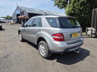Mercedes ML 350 4 matic picture 2