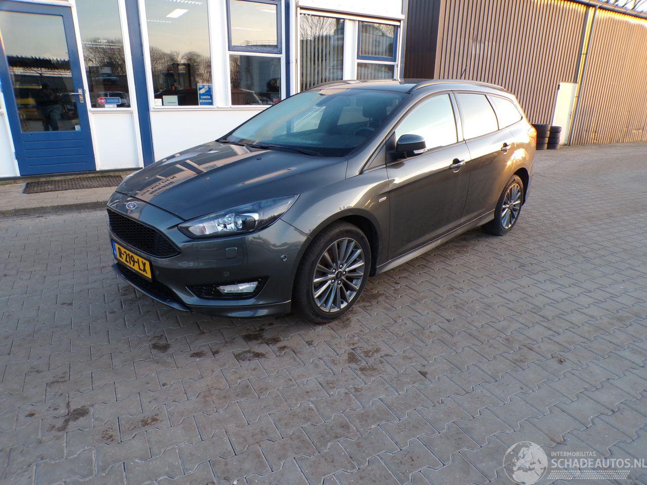 Ford Focus 1.5 eco Boost  ST LINE