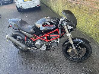 krockskadad bil motor Ducati Monster 900  1997/1