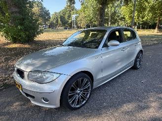 damaged passenger cars BMW 1-serie 110 kW (150 PK)  1995 cc. 2006/6
