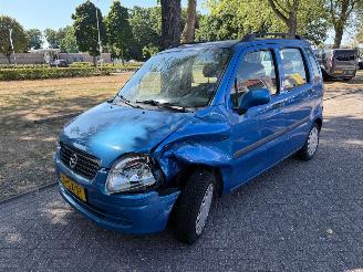 Unfallwagen Opel Agila 55 kW (75 PK)  1199 cc. 2001/4