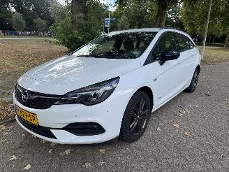 krockskadad bil auto Opel Astra SPORTS TOURER+ 2022/1