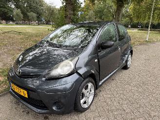 krockskadad bil auto Toyota Aygo  2012/1