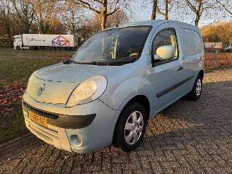 uszkodzony samochody osobowe Renault Kangoo  2009/1