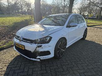 krockskadad bil auto Volkswagen Golf  2014/1