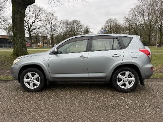 Toyota Rav-4  picture 2