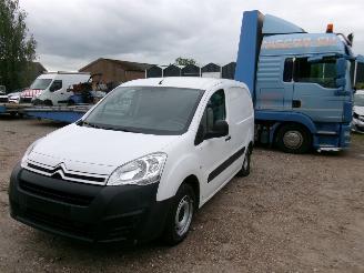 skadebil bedrijf Citroën Berlingo 1.6 HDI Comfort 2017/12