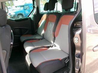 Peugeot Partner Tepee 1.6 Active picture 21