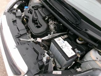 Peugeot 108 1.0 Allure Top picture 32