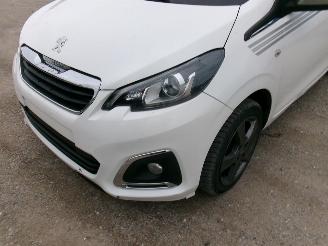 Peugeot 108 1.0 Allure Top picture 6
