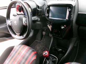 Peugeot 108 1.0 Allure Top picture 23