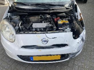 Nissan Micra Auto is Gereserveerd Automaat 1.2 72KW Dig-S Acenta Motor loopt. picture 32