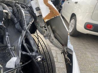 Nissan Micra Auto is Gereserveerd Automaat 1.2 72KW Dig-S Acenta Motor loopt. picture 35