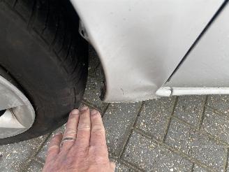 Nissan Micra Auto is Gereserveerd Automaat 1.2 72KW Dig-S Acenta Motor loopt. picture 49