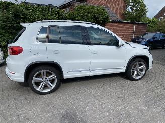 skadebil auto Volkswagen Tiguan 4Motion 1.4 TSi Sport&Style R-line Edition.pano/leer 2014/2