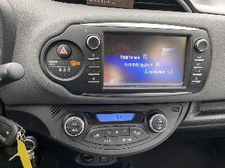 Toyota Yaris 1.5 Hybrid 5drs VASTE PRIJS. picture 54