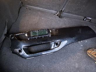 Citroën DS3 e-HDI 1.6 So Chic picture 17