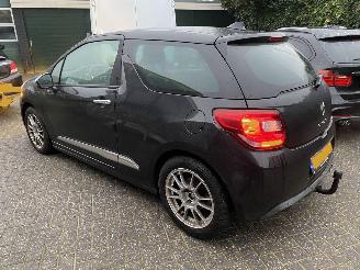 Voiture accidenté Citroën DS3 e-HDI 1.6 So Chic 2012/3
