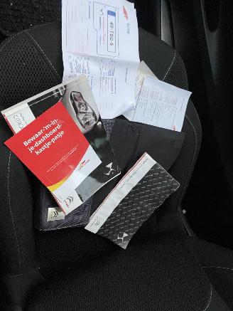 Citroën DS3 e-HDI 1.6 So Chic picture 46