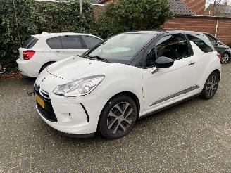 krockskadad bil auto Citroën DS3 1.2 VTI Chic Motorschade 2013/10