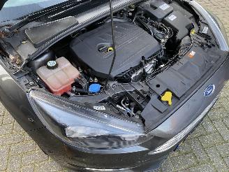 Ford Focus 1.5 Automaat Kombi motor probleem picture 8